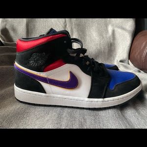 NIB Mens Air Jordan Mid SE